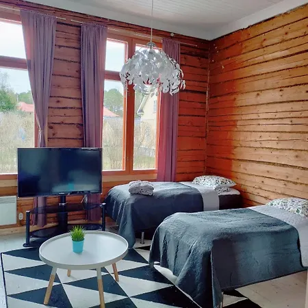 Puutalon Helmi * راوما